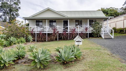 Sandy Cottage - Accommodation Search 0