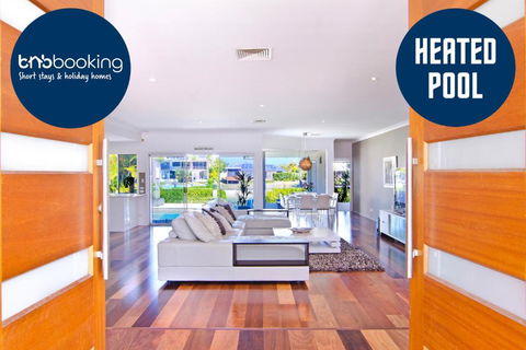 SEACLUSION 5 Bed Waterfront, Sleeps 12 - Accommodation Search 0