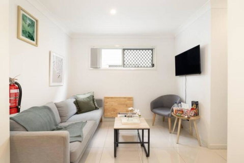 Smart Suites Self Check-in Apartments - S Freney - Accommodation Search 1