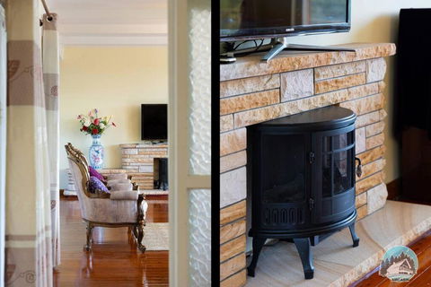 Spacious 4-Bed Home Water Views In Castle Cove - Accommodation Search 2