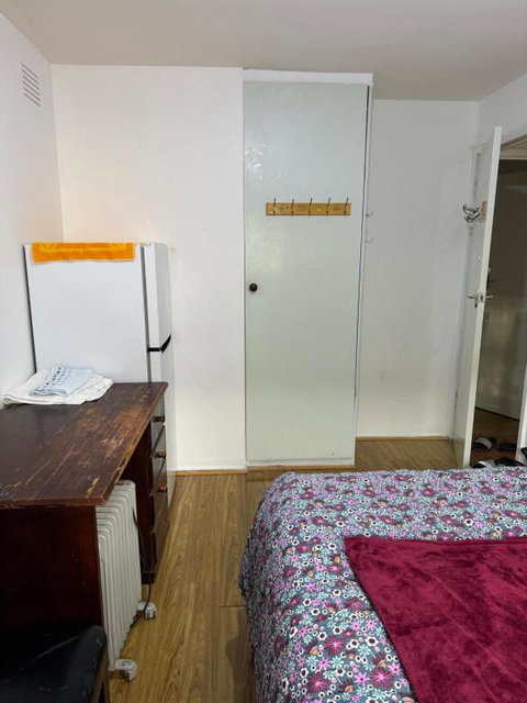 Springvale Couple Room With Shared Bathroom - Accommodation Search 1