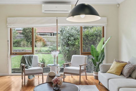 Stunning Family Home The Heart Of Box Hill North - Accommodation Search 1