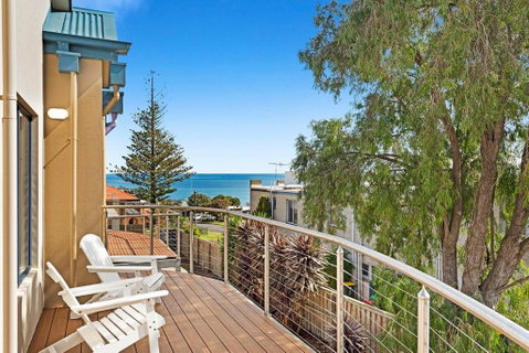 Stunning Oceanviews With Large Balcony 3bed 2bath - Accommodation Search 0
