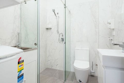 STUNNING SYDNEY HOME 8 - Accommodation Search 3