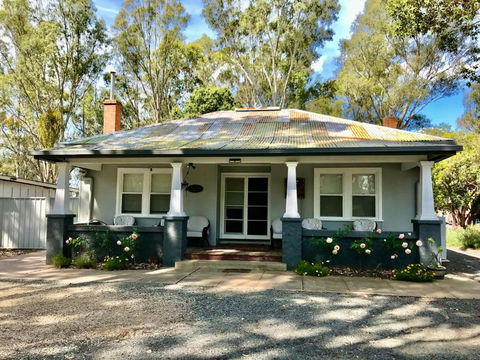 Swanpool - Serendipity House - Accommodation Search 0