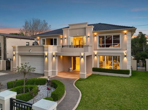 Sydney Strathfield 4 Bed Luxury House With Pool - Accommodation Search 3