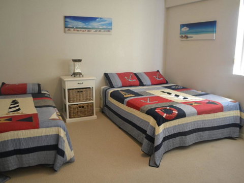 Beachside 4 With Airconditioning And Spa Bath - Accommodation Search 3