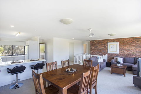 Beachside Getaway - Accommodation Search 3