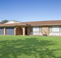 Beachway - beach access at end of street - Accommodation Search