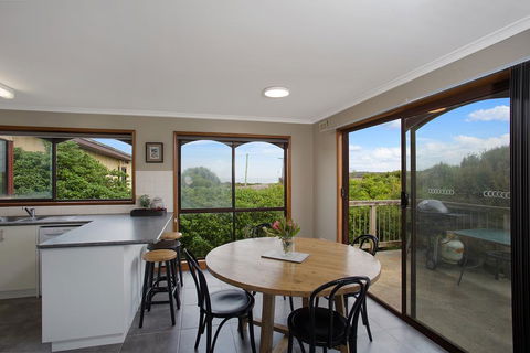 Beacon Point House - Accommodation Search 0