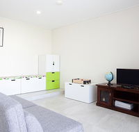 Beautiful Coastal Family-Sized Home - Accommodation Search