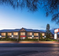 Bellevue On The Lakes - Accommodation Search