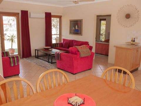 Berenbell Vineyard Retreat - Accommodation Search 2