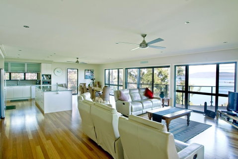 Berringar 71 Green Point - Accommodation Search 0