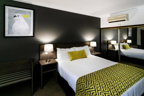 Best Western Plus Ambassador Orange - Accommodation Search 1