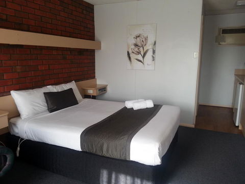 Big Valley Lakeside Paradise Motor Inn - Accommodation Search 1