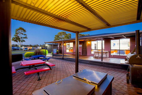 BIG4 Traralgon Park Lane Holiday Park - Accommodation Search 3