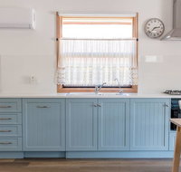 Bird In Hand Cottage Port Noarlunga - Accommodation Search