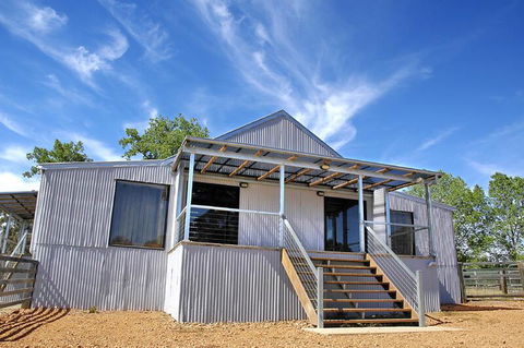 Black Sheep Inn - Accommodation Search 0