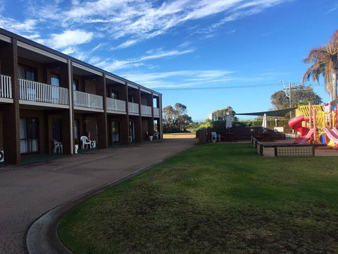 Black Swan Motor Inn - Accommodation Search 2