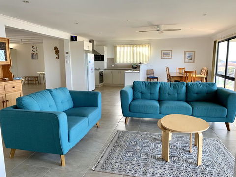 Blakeney Holiday House - Accommodation Search 1
