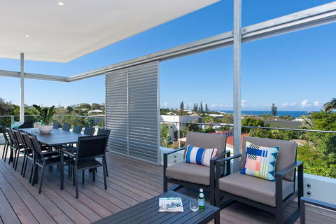 Bluey's Beach House - 5 Bedroom - Accommodation Search 2