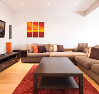Bold modern 1 bed 10 mins from the city - Accommodation Search