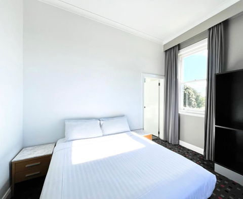 The Sunnyside Tavern, Broadmeadow - Accommodation Search 0