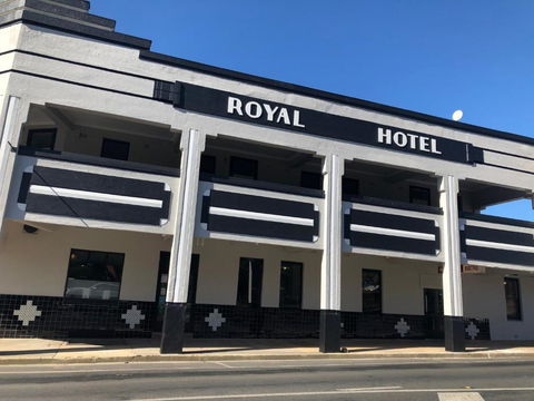 The Royal Hotel, Drouin - Accommodation Search 1