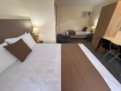 Warren Motor Inn - Accommodation Search 3