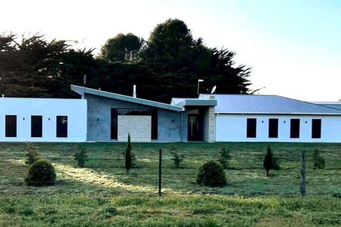 White Hut On Golflinks - Accommodation Search 0