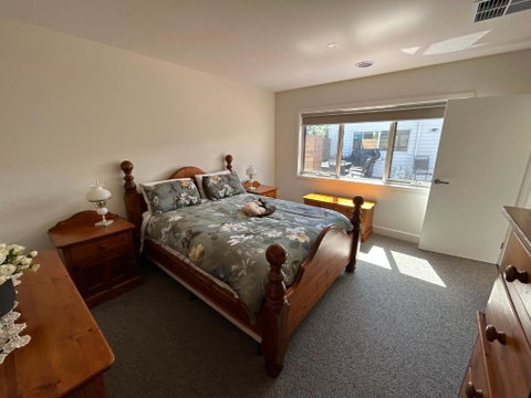 White On Wright - Accommodation Search 1