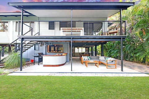 A Tropical Pool Paradise In Rapid Creek - Accommodation Search 0