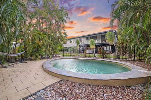A Tropical Pool Paradise In Rapid Creek - Accommodation Search 3