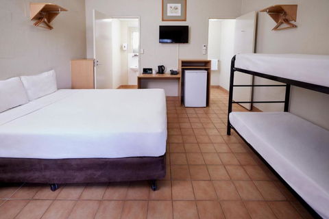 Outback Lodge - Accommodation Search 1