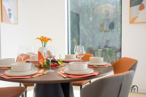 Whispering Pines With 4 Bedroom In Vaucluse - Accommodation Search 1