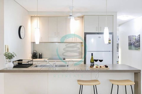 Zen On Stuart: 3-BR Penthouse Pad + Pool + BBQ - Accommodation Search 0