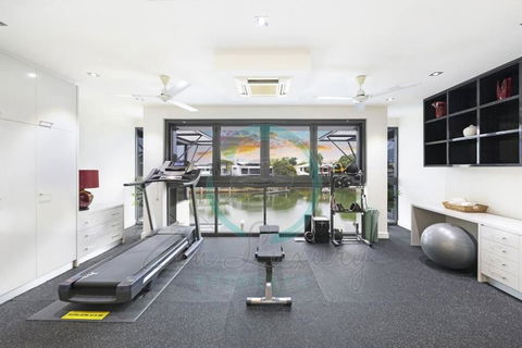 ZenLux: 4BR Bayview Mansion Infinity Pool + Cinema - Accommodation Search 2