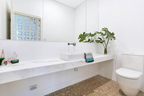 ZenLux Massive 5-BR Holiday Home - Pool - BBQ - Accommodation Search 3