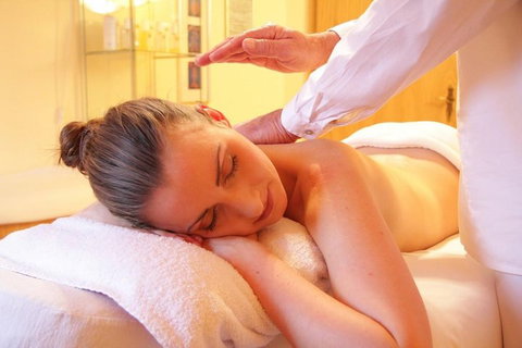 Massage (relaxation, Deep Tissue, Whole Body,sports Etc.)by Male Therapist - Accommodation Search 1