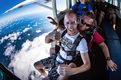 Reef And Rainforest Tandem Sky Dive In Cairns - Accommodation Search 2