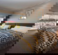 3-Day Uluru-Kata Tjuta and Kings Canyon 4WD Small-Group Eco-Tour from Alice Springs - Accommodation Search